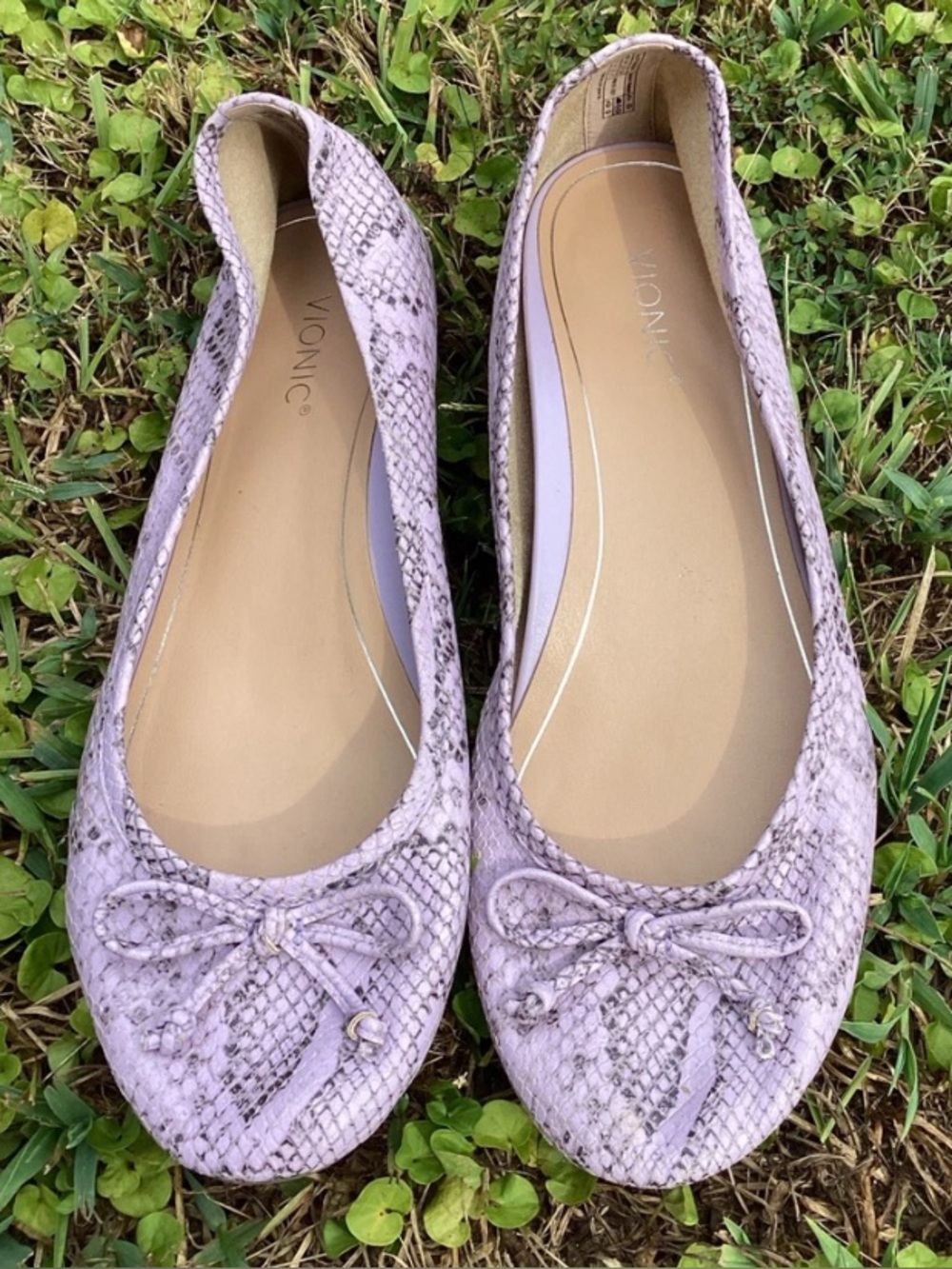 Vionic Lilac Snake-Print Ballet Flats with Bow Accent size 10